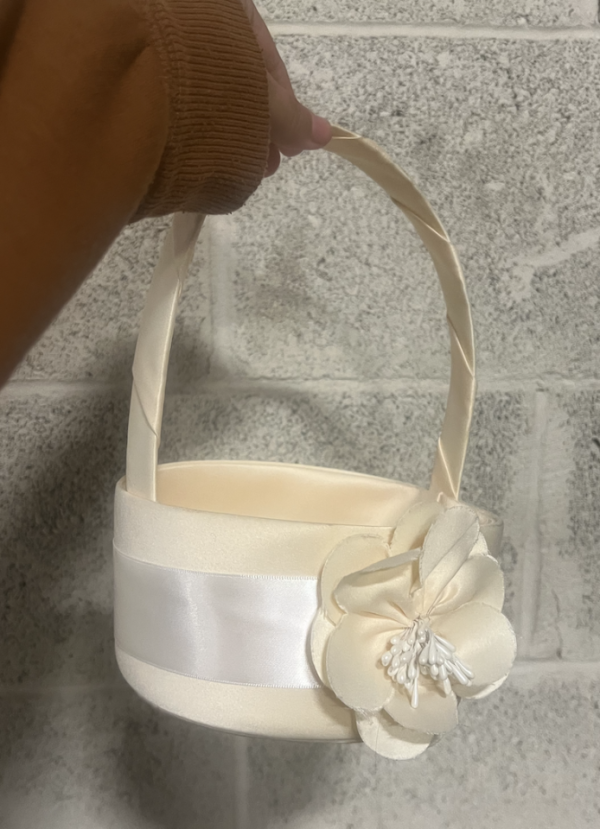 Flower girl basket