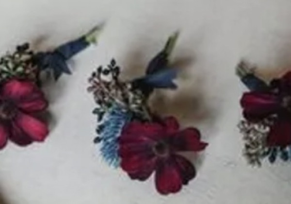 Midwest Moody Flower Boutonnière